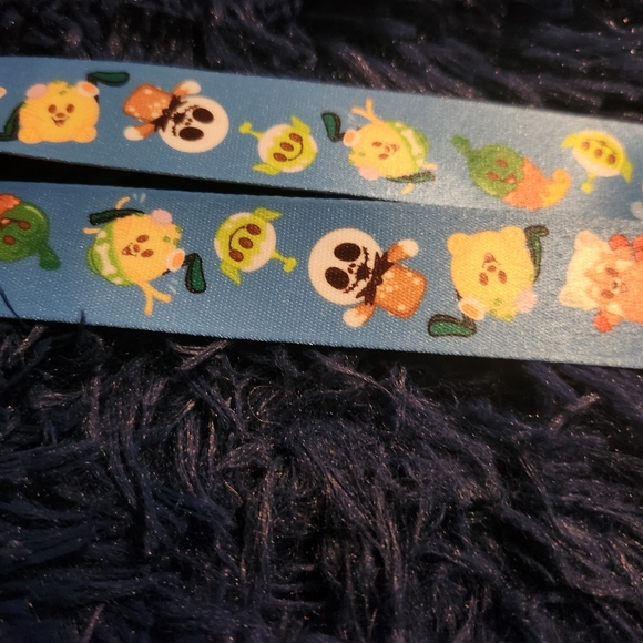 Disney Munchlings Pin Lanyard - Reversible - Picture 2 of 3